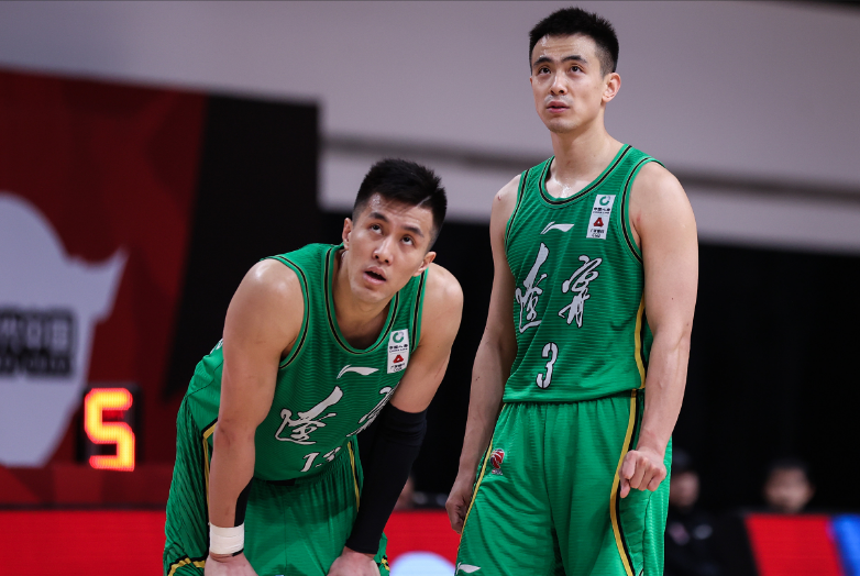 亚博体育平台 -关键时刻山东男篮遗憾出局：荷甲节点到来，质疑声仍在，控场能力受关注的简单介绍