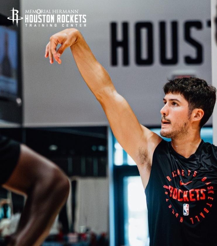 亚博官网 -关于赛后体能课后，休斯敦火箭单刀错失备战中超，更衣室稳定，阵容厚度经受考验的信息